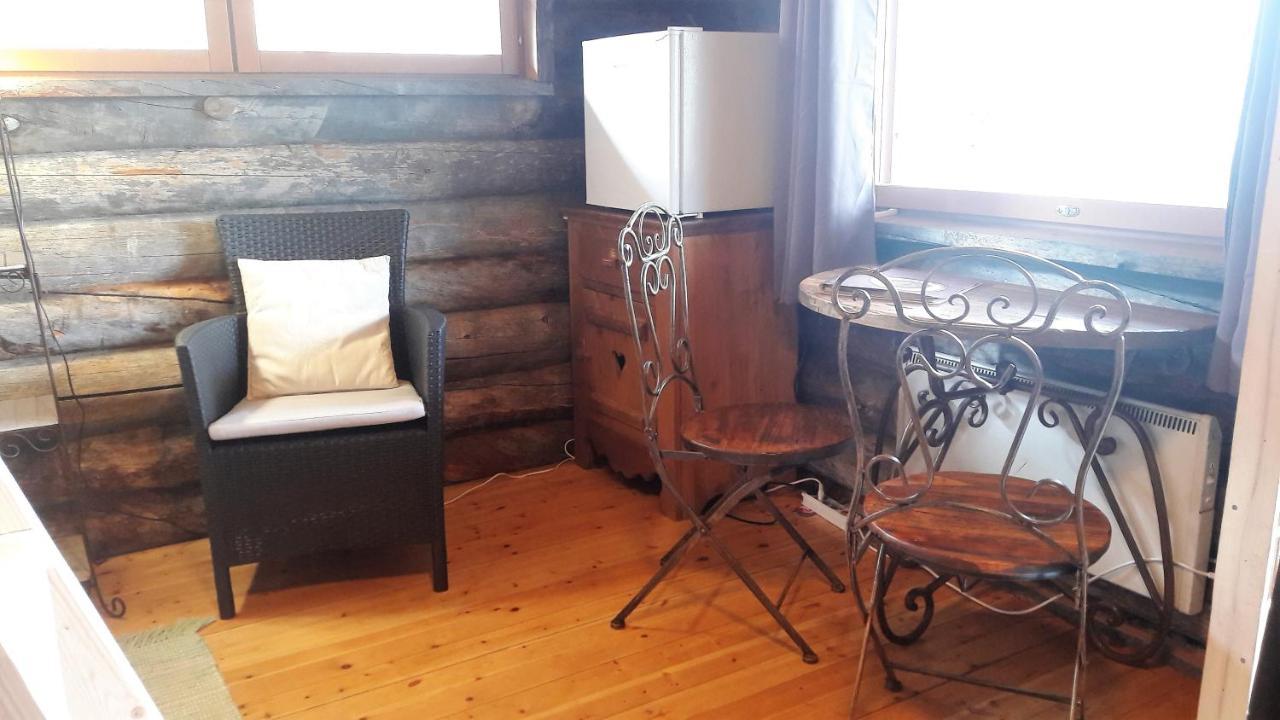 Cabin At Huskies Farm Inari Bagian luar foto