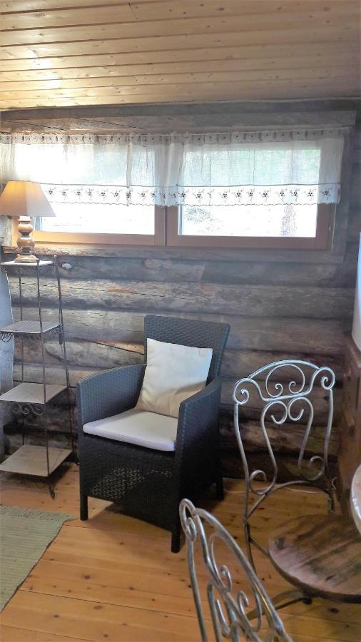 Cabin At Huskies Farm Inari Bagian luar foto